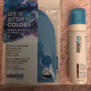 Maintan tanning spray with glove